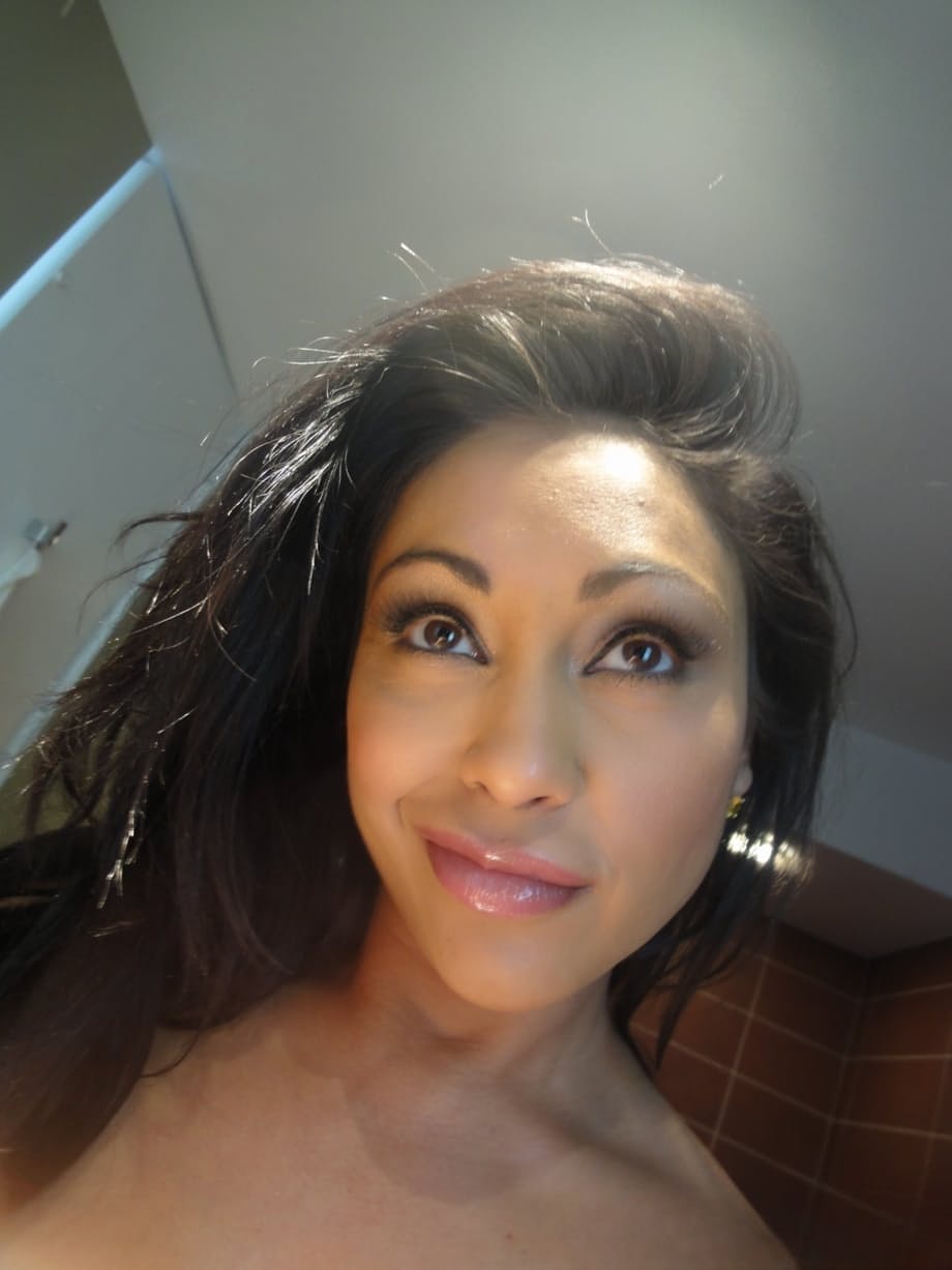 Legendary Indian MILF Priya Rai takes selfies of her big tits and black pussy