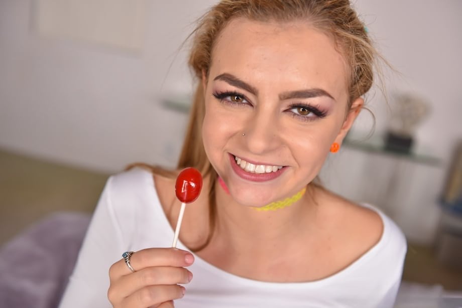 Petite little Cara Stone in ponytail gets treated to standing 69 & pussy fuck