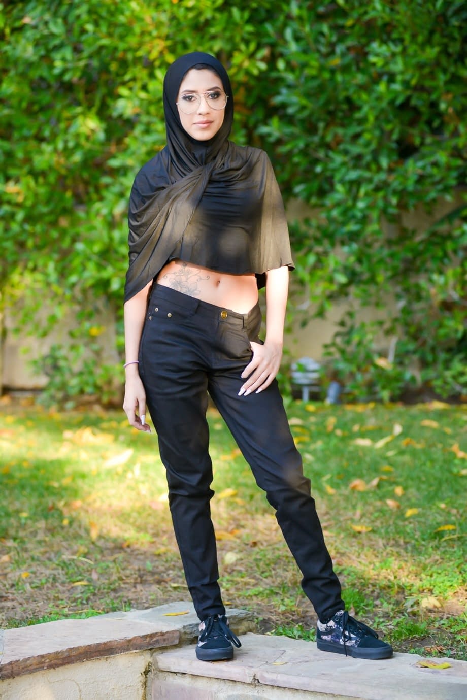 Hot Arab Angel Del Rey shows petite ass & hairy muff in outdoor striptease
