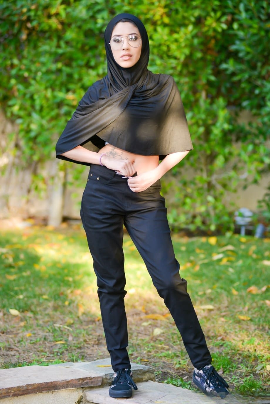 Hot Arab Angel Del Rey shows petite ass & hairy muff in outdoor striptease