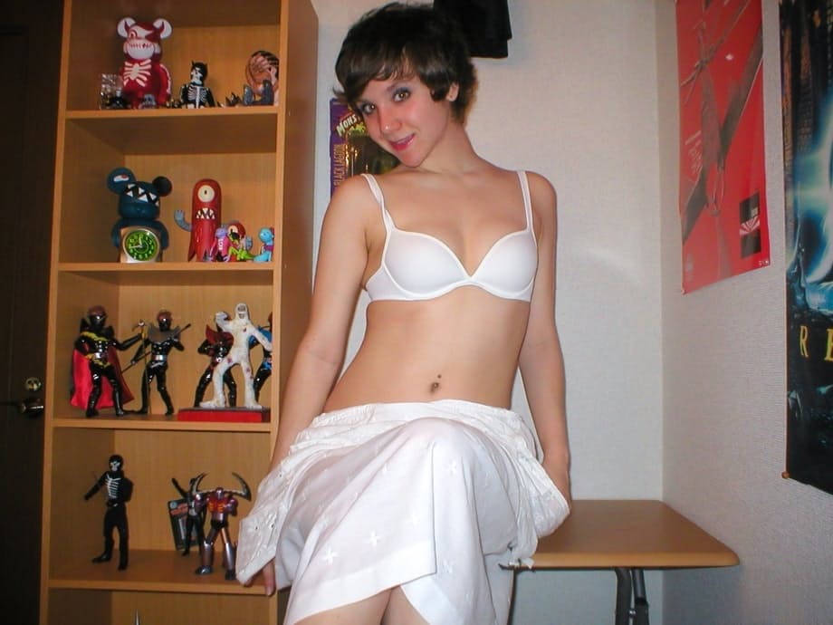 Pretty short-haired schoolgirl surprises with nude pics taken by herself