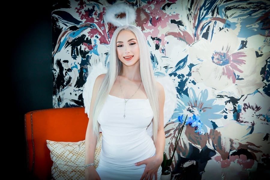 Angelic blonde with big tits Dylann Vox gets fucked on the couch by her hunk