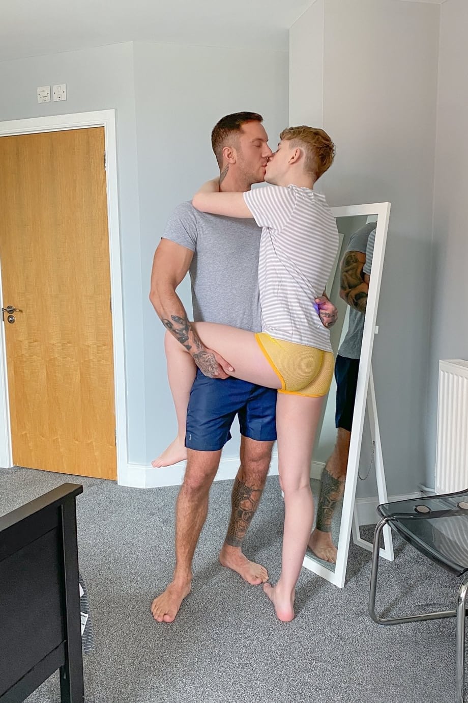 Sweet teen guys Rourke and Zilv stuff each other's assholes on a bed