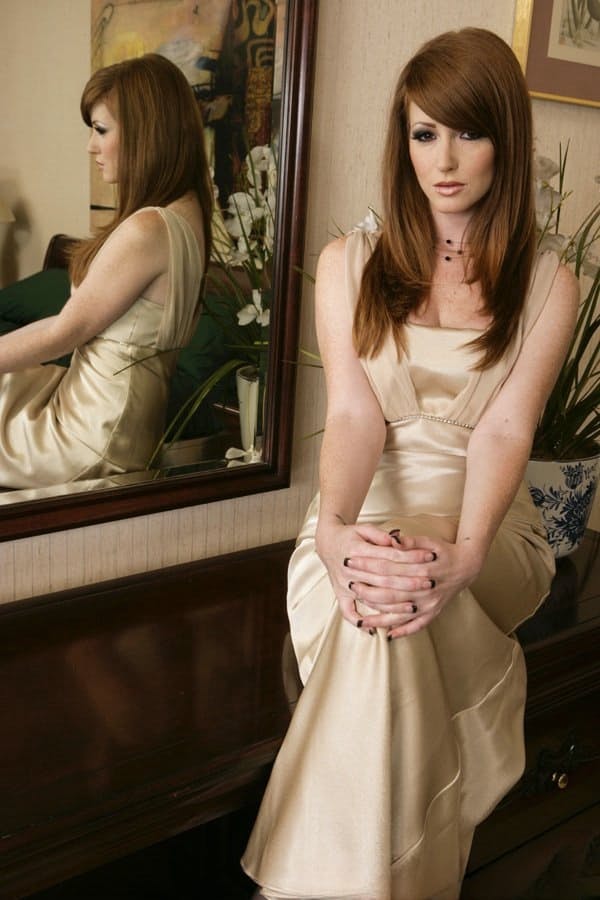 Redhead bridesmaid Nikki Rhodes sheds her gown & gets nude to finger her muff