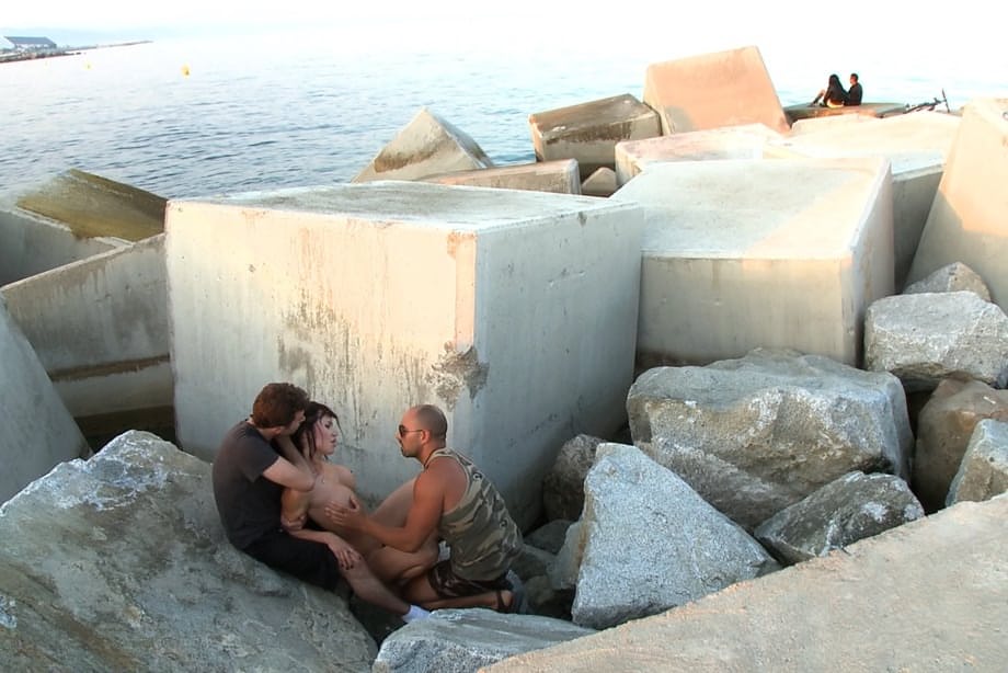 Stunning babe with perfect boobs gets rammed by two lovers outdoors