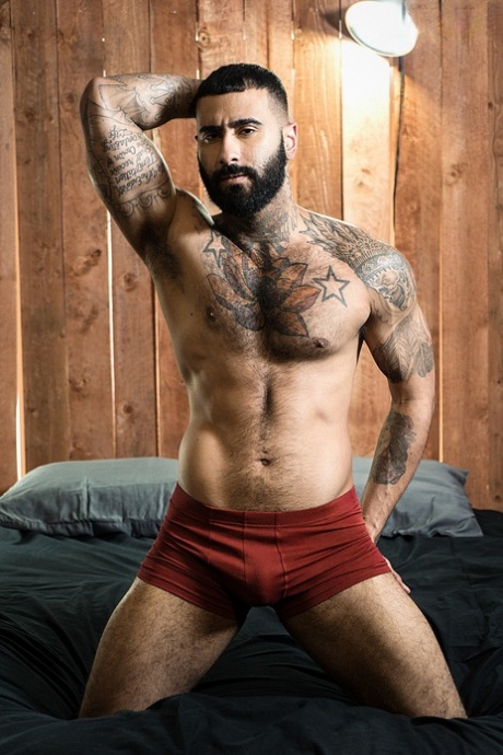 Tattooed man Rikk York fucks boyfriend with glasses Jay Austin in the butthole
