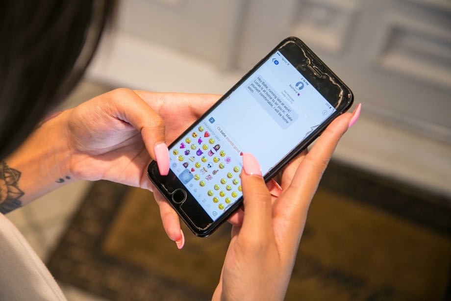 Cassidy Banks receives a text message before cheating on her boyfriend
