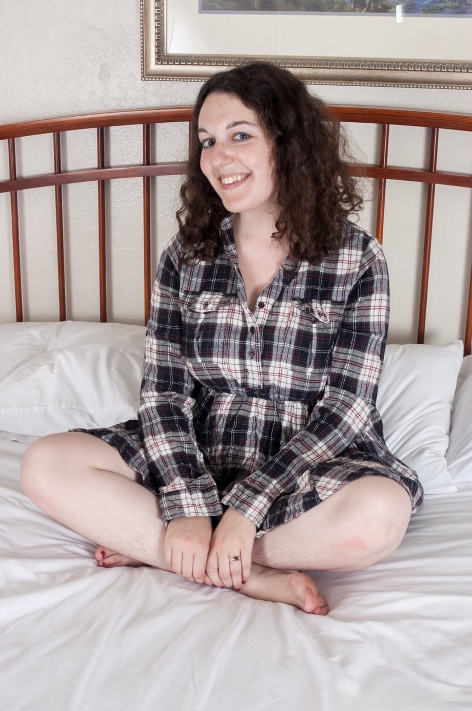 Chubby brunette Tamar flaunts her large breasts and spreads her hairy pussy