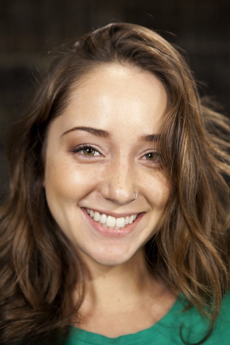 Sexy American babe Remy LaCroix flaunts her big ass during a striptease