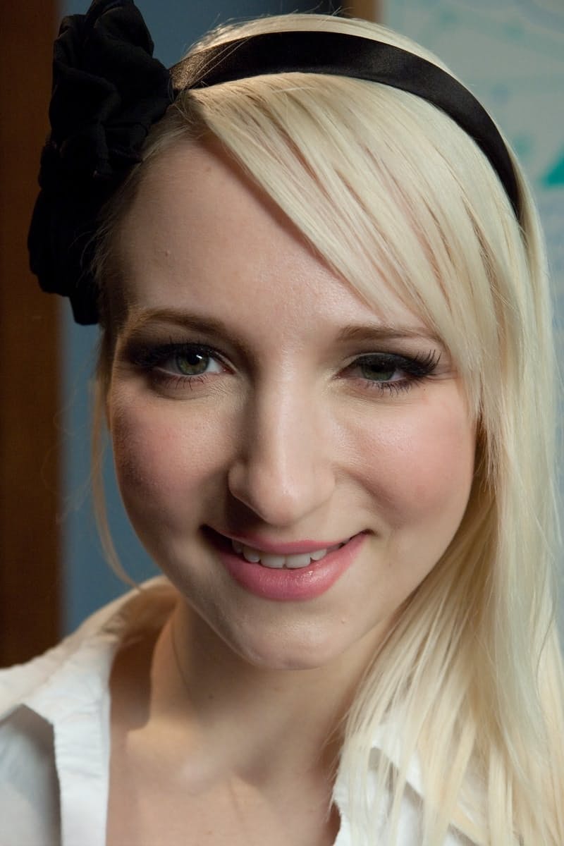 Blonde nympho Ashley Jane toying her tight butthole in the teacher's office