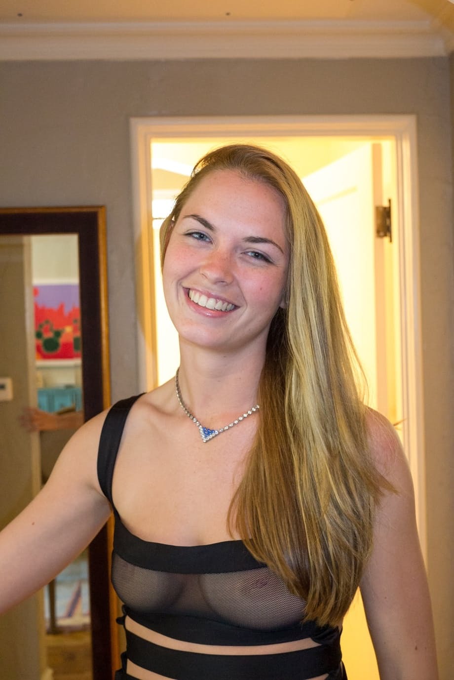 Teen cutie Bailey Rayne shows her hot ass while teasing in her hot lingerie