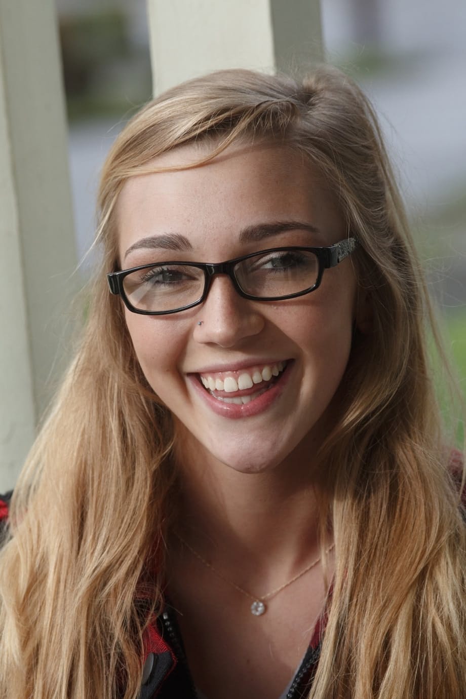 Teen Kendra Sunderland shamelessly flashes her pussy and big tits in public