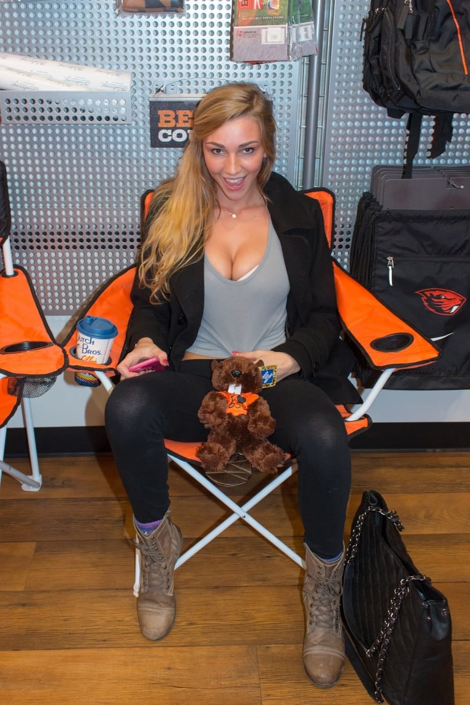 Teen Kendra Sunderland shamelessly flashes her pussy and big tits in public
