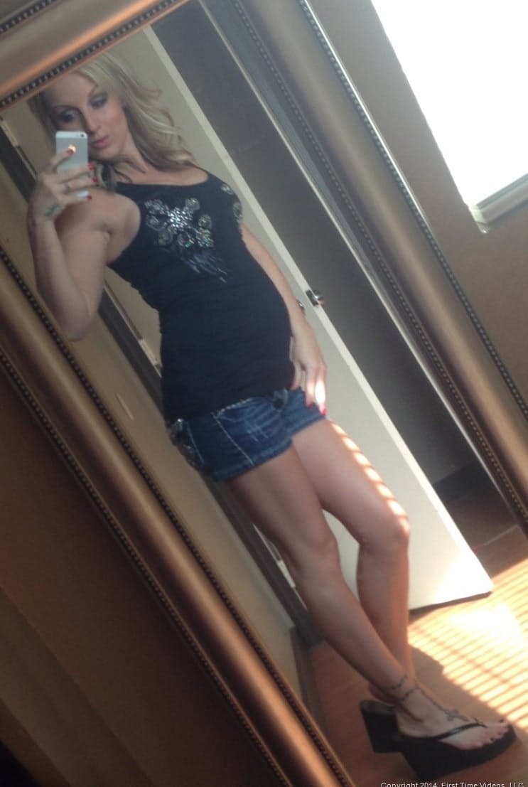 Big-boobed pregnant blonde Melissa taking selfies in the mirror
