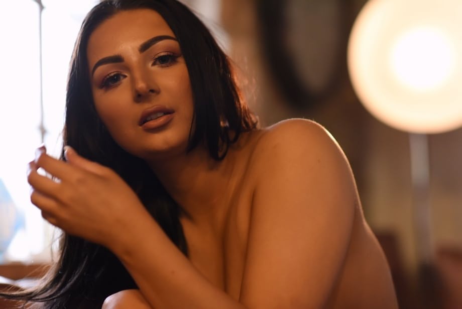 Fatty stunner Foxy Lucina goes topless and shows her massive natural tits