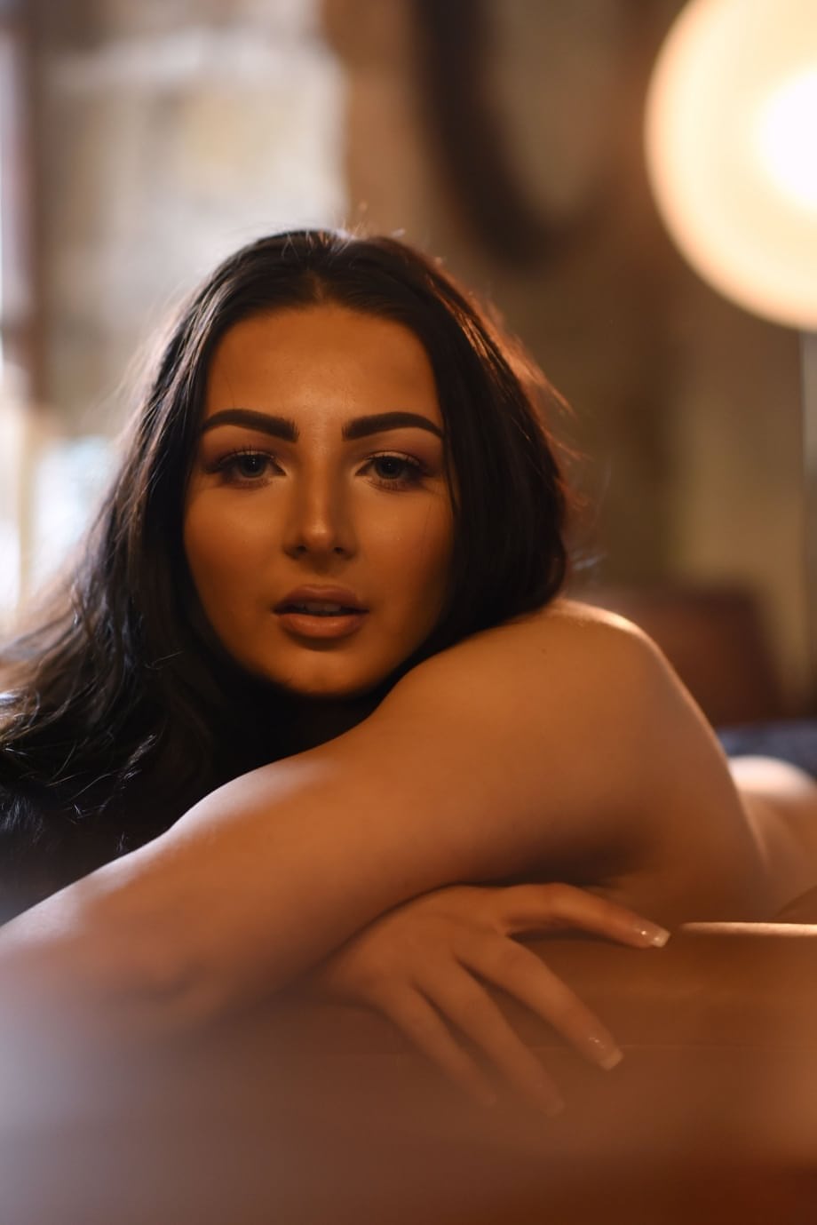 Fatty stunner Foxy Lucina goes topless and shows her massive natural tits