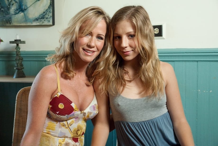 Sexy mom Simone Sonay & stepdaughter Chastity Lynn pose in hot outfits outside