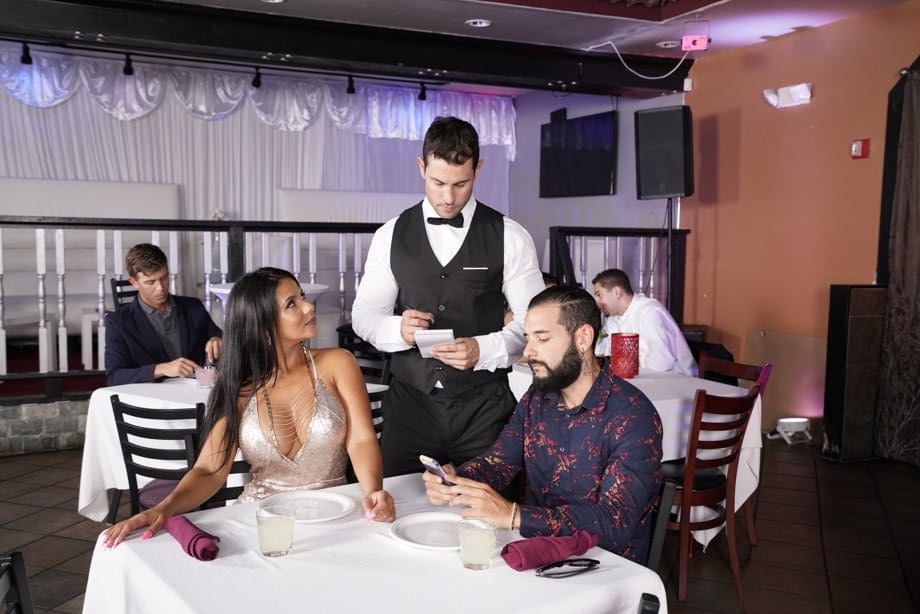 Latina MILF Rose Monroe presents her huge bottom and gets banged by a waiter