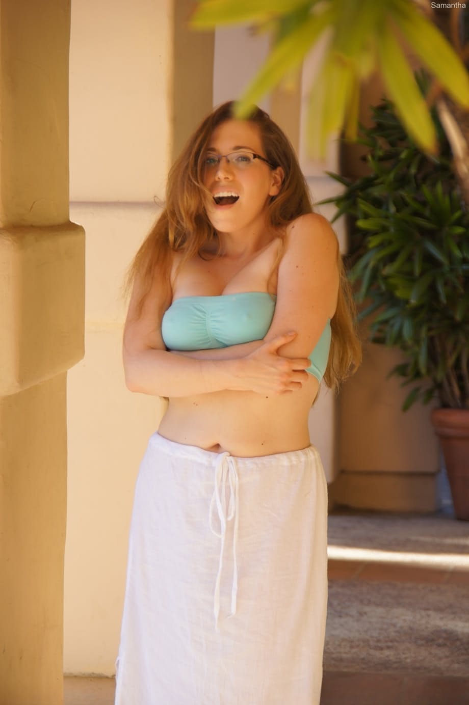 Curvy MILF with eyeglasses Samantha squeezing her big boobs outdoors
