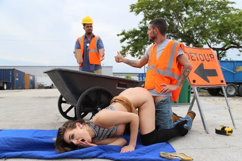 Sexy Ella Reese shows her tits before getting fucked by a construction worker